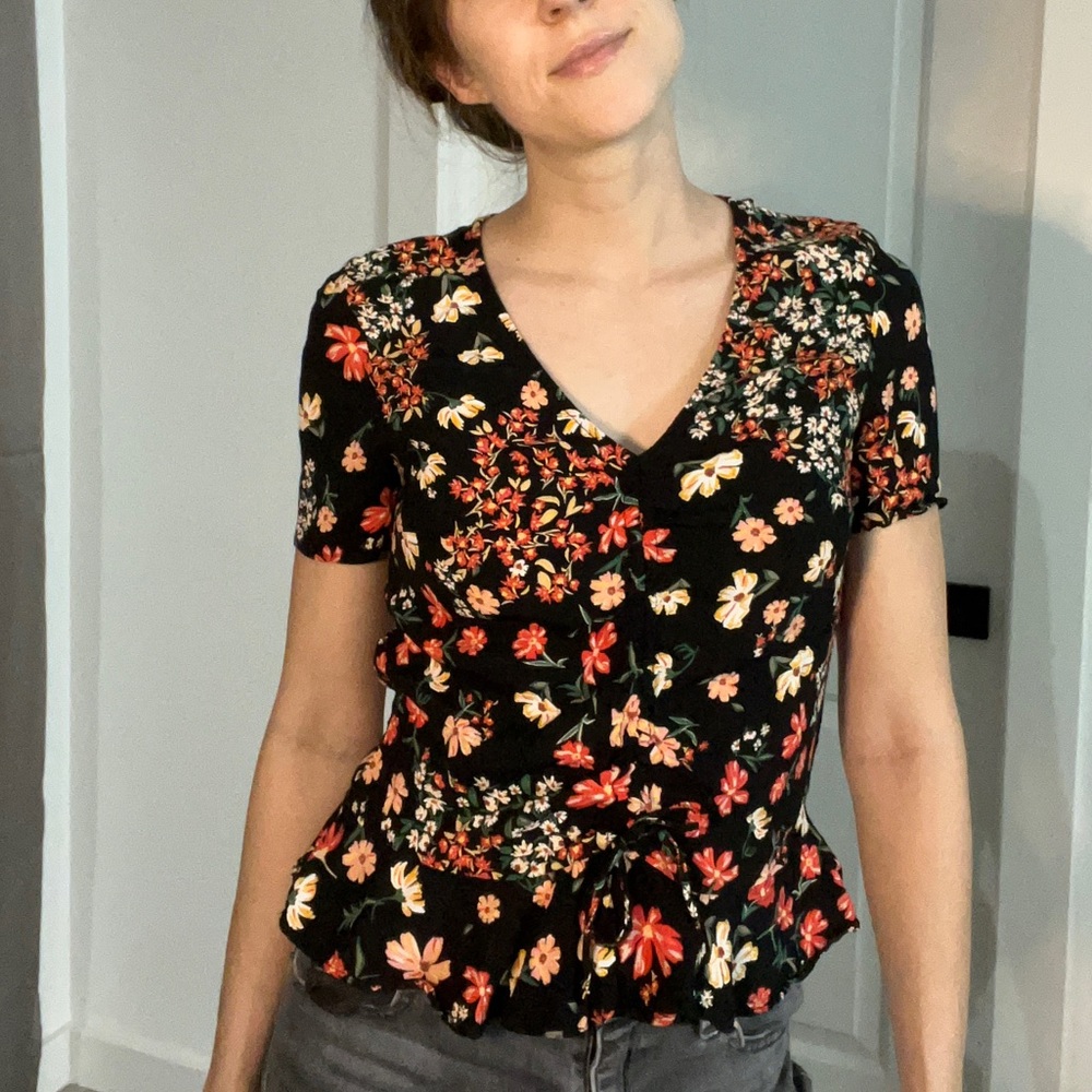 COPY - H&M Red/Black Floral Blouse